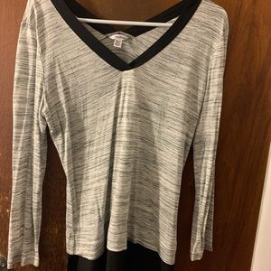 ⭐️Calvin Klein V Neck Top